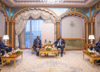 رئيس مجلس السيادة يلتقي رئيس جيبوتي رئيس مجلس السيادة يلتقي رئيس جيبوتي