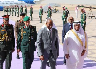 رئيس مجلس السيادة يصل المملكة العربية السعودية رئيس مجلس السيادة يصل المملكة العربية السعودية