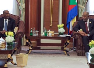 رئيس مجلس السيادة يلتقي رئيس جمهورية جزر القمر رئيس مجلس السيادة يلتقي رئيس جمهورية جزر القمر