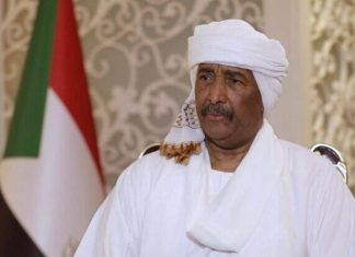 مكالمة هاتفية بين البرهان و أسرة الموسيقار محمد الأمين مكالمة هاتفية بين البرهان و أسرة الموسيقار محمد الأمين