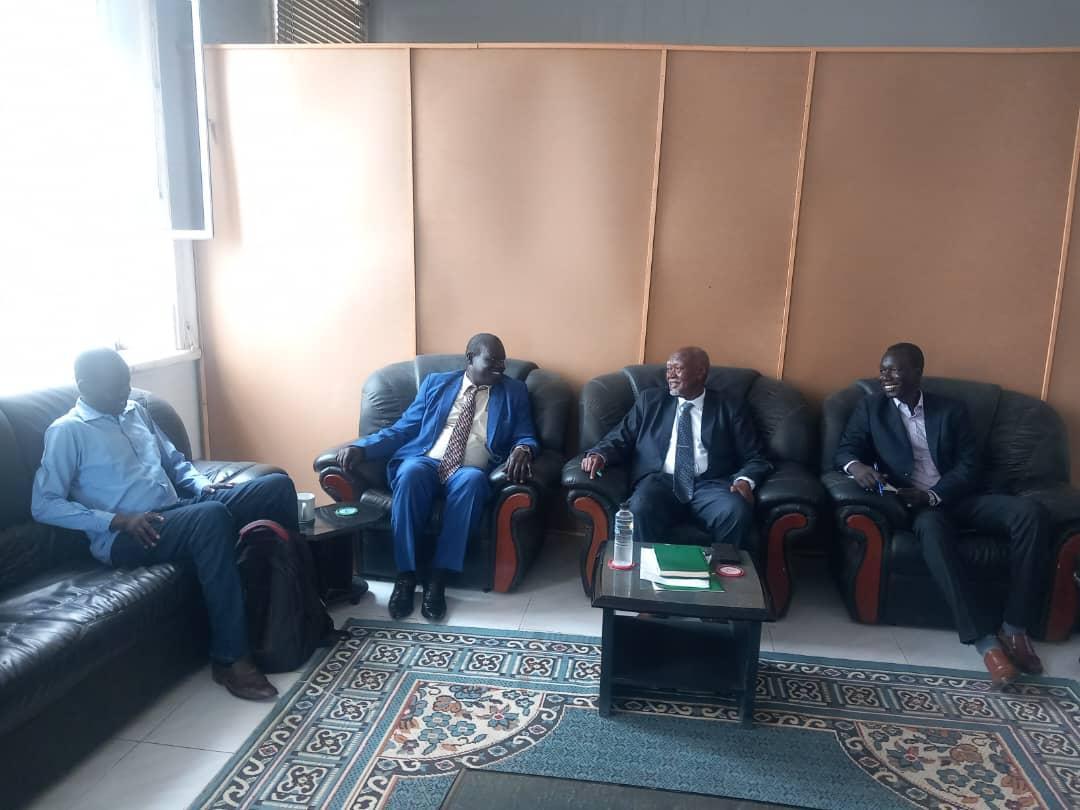 وفدالمجلس الأعلى لتنسيق شؤون دينكاأبيي بالسودان يجتمع مع وزيرالحكم الاتحادي وفدالمجلس الأعلى لتنسيق شؤون دينكاأبيي بالسودان يجتمع مع وزيرالحكم الاتحادي