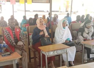 أمينة الشئون الإجتماعية بالشمالية تتفقد مراكز إيواء الوافدين بمحلية مروي أمينة الشئون الإجتماعية بالشمالية تتفقد مراكز إيواء الوافدين بمحلية مروي