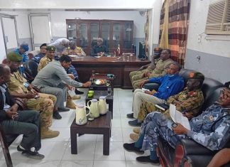 والي النيل الأبيض يقف علي الأوضاع الأمنية والصحية بمحلية الدويم والي النيل الأبيض يقف علي الأوضاع الأمنية والصحية بمحلية الدويم