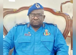 مدير خدمات المتقاعدين يتفقد مصابي الكرامة بمستشفى الشرطة عطبرة مدير خدمات المتقاعدين يتفقد مصابي الكرامة بمستشفى الشرطة عطبرة