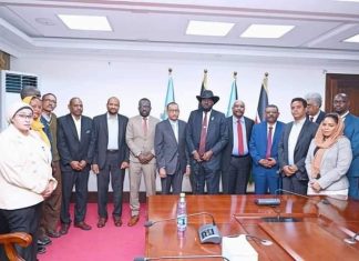 وفد من الحرية والتغيير يجتمع مع سلفاكير ويقدم طلبا للبرهان وحميدتي لإنهاء الحرب وفد من الحرية والتغيير يجتمع مع سلفاكير ويقدم طلبا للبرهان وحميدتي لإنهاء الحرب