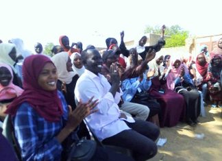 مركز شباب الدروة بالدمازين ينظم حملة للاصحاح البيئي مركز شباب الدروة بالدمازين ينظم حملة للاصحاح البيئي