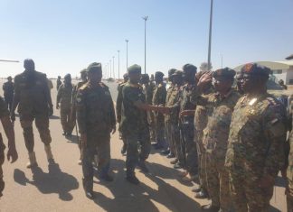 البرهان يزور أسرة الشهيد اللواء الركن عمر صديق البرهان يزور أسرة الشهيد اللواء الركن عمر صديق