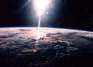 باطن الأرض ربما يحتوي على أجزاء كبيرة من كوكب آخر باطن الأرض ربما يحتوي على أجزاء كبيرة من كوكب آخر