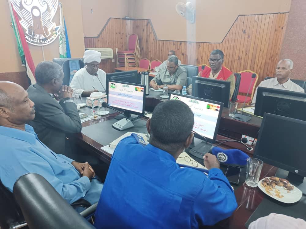 والي الجزيرة يشيد بمجتمع الولاية في إستقبال وإيواء المتأثرين بالحرب والي الجزيرة يشيد بمجتمع الولاية في إستقبال وإيواء المتأثرين بالحرب