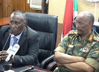 رئيس مجلس السيادة يتلقى تنويراً حول مجمل الأوضاع بولاية الجزيرة رئيس مجلس السيادة يتلقى تنويراً حول مجمل الأوضاع بولاية الجزيرة