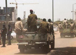 تبادل اتهامات بين الجيش السوداني و”الدعم السريع” حول تدمير مصفاة نفط تبادل اتهامات بين الجيش السوداني و"الدعم السريع" حول تدمير مصفاة نفط