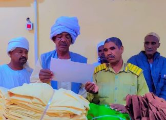 ابو حمد: تدشين مشروع الزي المدرسي للطلاب الوافدين ابو حمد: تدشين مشروع الزي المدرسي للطلاب الوافدين