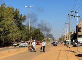 القتال بالسودان يتوسع إلى “ود مدني” ويؤدي لنزوح الآلاف القتال بالسودان يتوسع إلى "ود مدني" ويؤدي لنزوح الآلاف