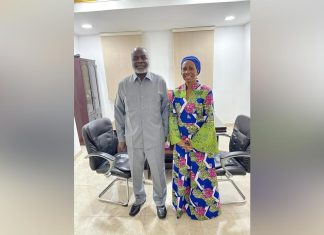 جبريل يبحث مع مسؤولة بالأمم المتحدة تحويل دعم نقدي للنازحين جبريل يبحث مع مسؤولة بالأمم المتحدة تحويل دعم نقدي للنازحين