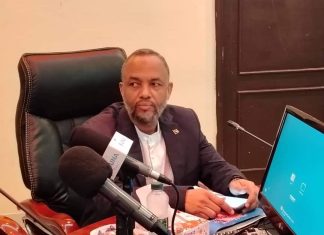 وزير الصحة يبحث مع والي كسلا الأوضاع الصحية وزير الصحة يبحث مع والي كسلا الأوضاع الصحية