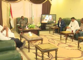 والي كسلا يلتقي اللجنة المالية لاسناد القوات المسلحة والي كسلا يلتقي اللجنة المالية لاسناد القوات المسلحة