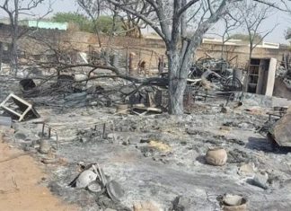 هيومن رايتس ووتش تكشف فظائع تطهير عرقي وإبادة جماعية من قوات الدعم السريع وتمازج في دارفور.. جمعوا الاطفال وأطلقوا النار عليهم هيومن رايتس ووتش تكشف فظائع تطهير عرقي وإبادة جماعية من قوات الدعم السريع وتمازج في دارفور.. جمعوا الاطفال وأطلقوا النار عليهم