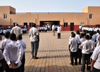 التربية والتعليم تقدم رؤية نهائية إلى والي الخرطوم بشأن المدارس والدراسة التربية والتعليم تقدم رؤية نهائية إلى والي الخرطوم بشأن المدارس والدراسة