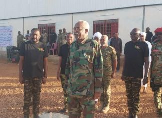 والى النيل اﻻبيض يشيد بجهود قوات العمل الخاص والى النيل اﻻبيض يشيد بجهود قوات العمل الخاص