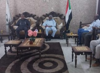 والي النيل الأبيض يبحث مع المقاومة الشعبية بالقطينة ترتيبات دحر المليشيا المتمردة والي النيل الأبيض يبحث مع المقاومة الشعبية بالقطينة ترتيبات دحر المليشيا المتمردة