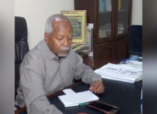 مدير عام التربية الوزير المكلف يبحث سبل استئناف الدراسة مدير عام التربية الوزير المكلف يبحث سبل استئناف الدراسة