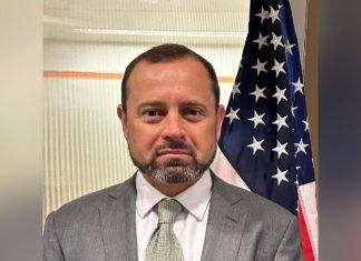 المبعوث الأمريكي للسودان يغادر واشنطن إلى أربعة دول ويكشف ترتيبات مفاوضات منبر جدة لإنهاء الحرب ولقاء هذه الجهات المبعوث الأمريكي للسودان يغادر واشنطن إلى أربعة دول ويكشف ترتيبات مفاوضات منبر جدة لإنهاء الحرب ولقاء هذه الجهات