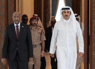 أمير قطر يجري إتصالًا هاتفيًا مع البرهان أمير قطر يجري إتصالًا هاتفيًا مع البرهان