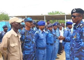 مدير شرطة ولاية النيل الابيض يتفقد اقسام الشرطه بمحلية الجبلين مدير شرطة ولاية النيل الابيض يتفقد اقسام الشرطه بمحلية الجبلين