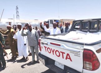 محليتي الدويم والقطينة تسيران قافلة دعم وإسناد للقوات المرابطة محليتي الدويم والقطينة تسيران قافلة دعم وإسناد للقوات المرابطة