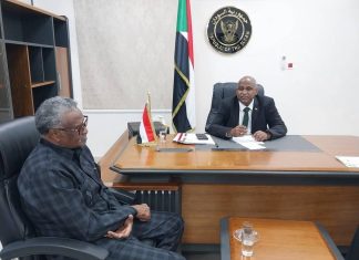 رئيس مجلس الوزراء يطمئن على مجمل الأوضاع بولاية القضارف رئيس مجلس الوزراء يطمئن على مجمل الأوضاع بولاية القضارف