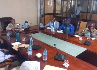 لجنة حصر النازحين بالمدارس والمعسكرات بالقضارف تطلع على ترتيبات إسكانهم لجنة حصر النازحين بالمدارس والمعسكرات بالقضارف تطلع على ترتيبات إسكانهم