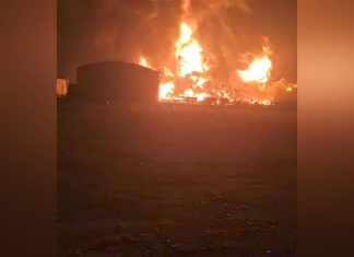 الدعم السريع تتهم الجيش السوداني بقصف مصفاة الجيلي للبترول بالبراميل المتفجرة وتدميرها بالكامل الدعم السريع تتهم الجيش السوداني بقصف مصفاة الجيلي للبترول بالبراميل المتفجرة وتدميرها بالكامل