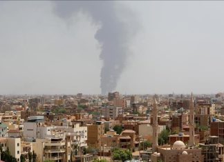 الحرب مستمرة.. كيف ينجو الاقتصاد السوداني من أزماته؟ (تقرير) الحرب مستمرة.. كيف ينجو الاقتصاد السوداني من أزماته؟ (تقرير)