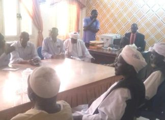 مفوضية العون الإنساني تؤكد العمل على تيسيير عمل لجان النازحين مفوضية العون الإنساني تؤكد العمل على تيسيير عمل لجان النازحين