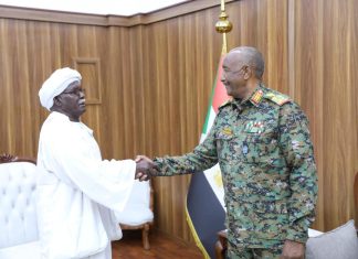 رئيس مجلس السيادة يلتقي لجنة الحشد والتعبئة بالبحر الأحمر رئيس مجلس السيادة يلتقي لجنة الحشد والتعبئة بالبحر الأحمر