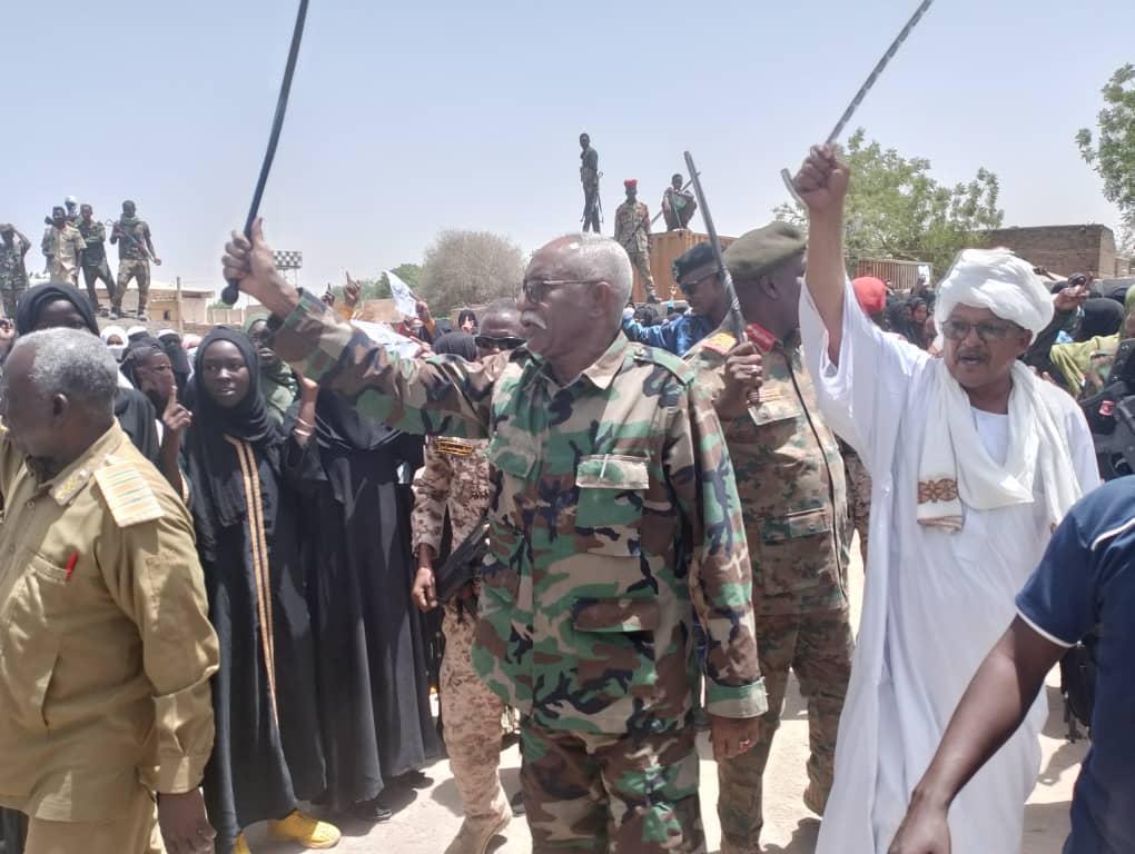 والي النيل الأبيض يدعو المواطنين لعدم الالتفاف للشائعات والي النيل الأبيض يدعو المواطنين لعدم الالتفاف للشائعات
