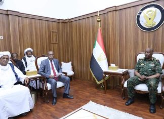 رئيس مجلس السيادة القائد العام للقوات المسلحة يلتقي وفد المقاومة الشعبية بولاية سنار رئيس مجلس السيادة القائد العام للقوات المسلحة يلتقي وفد المقاومة الشعبية بولاية سنار