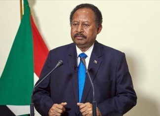 حمدوك: لا ننحاز لأي طرف بحرب السودان ونسعى لإنهائها حمدوك: لا ننحاز لأي طرف بحرب السودان ونسعى لإنهائها