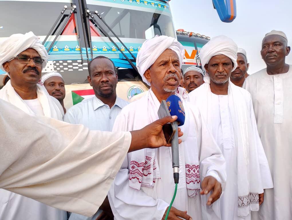 ممثل والي النيل الأبيض يودع الحجاج المتجهين للأراضي المقدسة ممثل والي النيل الأبيض يودع الحجاج المتجهين للأراضي المقدسة