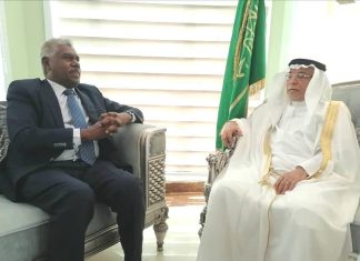 امين جهاز المغتربين والسفير السعودي يبحثان تذليل الصعوبات التي تواجه السودانيين بالمملكة امين جهاز المغتربين والسفير السعودي يبحثان تذليل الصعوبات التي تواجه السودانيين بالمملكة