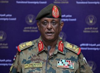 العطا يزور مركز الشهيد. عثمان مكاوي الاعلامي العسكري العطا يزور مركز الشهيد. عثمان مكاوي الاعلامي العسكري
