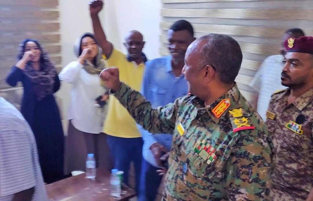 رئيس مجلس السيادة يزور مقر الهيئة العامة للإذاعة َالتلفزيون ببور تسودان رئيس مجلس السيادة يزور مقر الهيئة العامة للإذاعة َالتلفزيون ببور تسودان