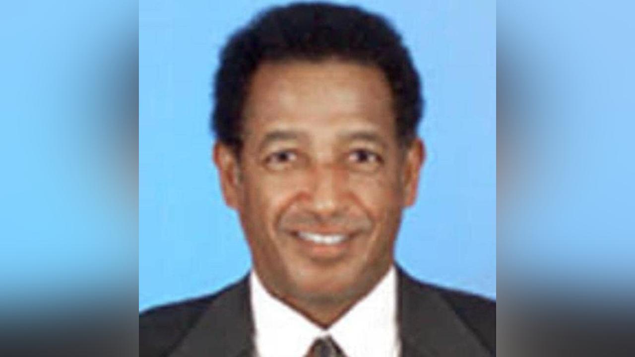 الخارجية تنعي السفير ميرغني محمد صالح الخارجية تنعي السفير ميرغني محمد صالح