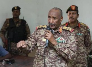 البرهان: سيكون الرد على جرائم المليشيا بحق شهداء ودالنورة قاسيا البرهان: سيكون الرد على جرائم المليشيا بحق شهداء ودالنورة قاسيا