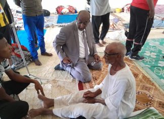 القائم بالاعمال بسفارة السودان باريتريا يتفقد مراكز الايواء باسمرا القائم بالاعمال بسفارة السودان باريتريا يتفقد مراكز الايواء باسمرا