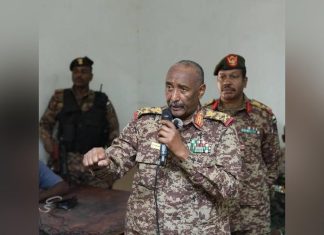 البرهان يتوعد برد قاسي على مجزرة ود النورة ويهدد بنشر فيديوهات عن يوسف عزت ويغلق الباب امام التفاوض والجلوس مع “تقدم وقحت” بالفيديو البرهان يتوعد برد قاسي على مجزرة ود النورة ويهدد بنشر فيديوهات عن يوسف عزت ويغلق الباب امام التفاوض والجلوس مع “تقدم وقحت” بالفيديو