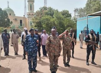والي الخرطوم يبحث مع قادة الشرطة وجهاز المخابرات القضايا الأمنية والي الخرطوم يبحث مع قادة الشرطة وجهاز المخابرات القضايا الأمنية