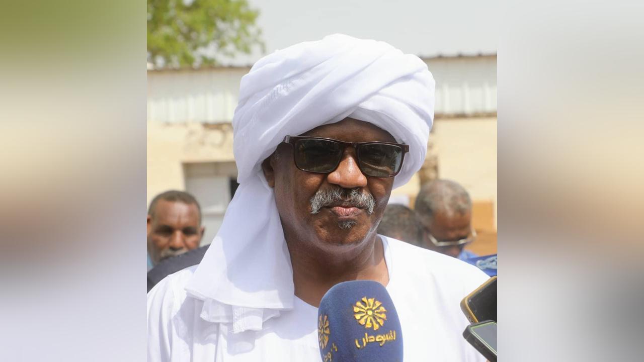 القضارف تشرع فى توزيع ٨٤٠ طن تقاوى لصغار المزارعين القضارف تشرع فى توزيع ٨٤٠ طن تقاوى لصغار المزارعين
