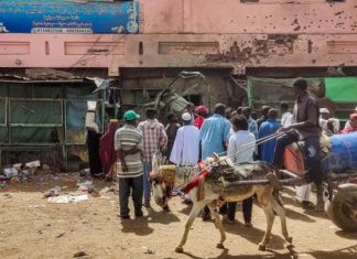 بطون السودانيين فارغة… مجاعة تطرق الأبواب والإنتاج شبه معدوم بطون السودانيين فارغة... مجاعة تطرق الأبواب والإنتاج شبه معدوم