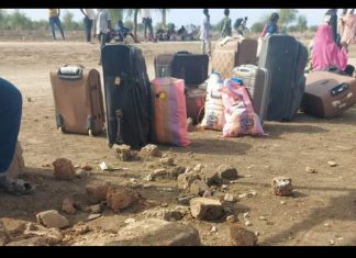 تنسيقية اللاجئين تعرب عن قلقها من الأوضاع الصحية للعالقين في”أولالا” تنسيقية اللاجئين تعرب عن قلقها من الأوضاع الصحية للعالقين في”أولالا”